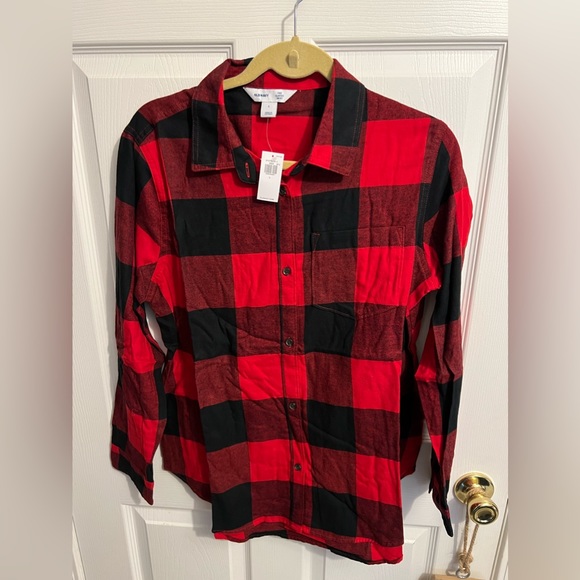 Old Navy Tops - Old Navy top size large nwt